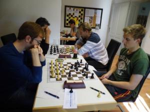 Rechte Seite von re. nach links:Philipp Raicht, Wolfgang Judmaier, Markus Schmücker